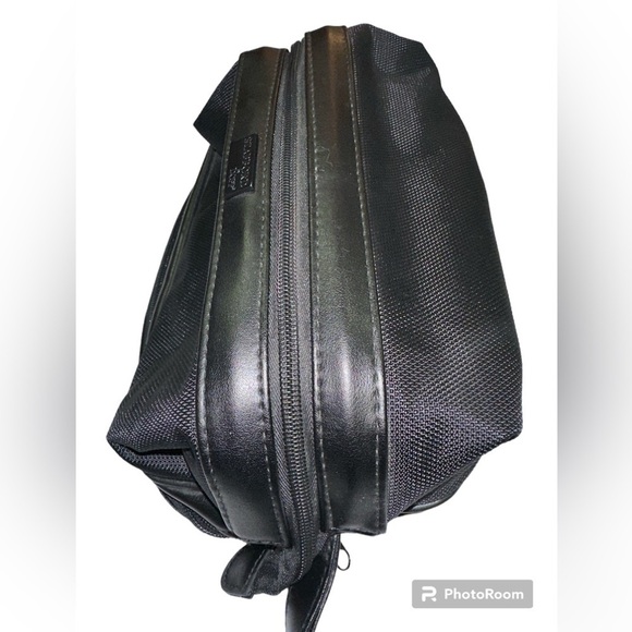 Stafford Dopp Men’s Black Tolietry Bag